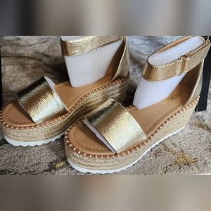 Brand New Summer Gold Sandals